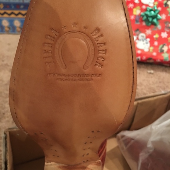 Cowboy boots - Picture 3 of 3